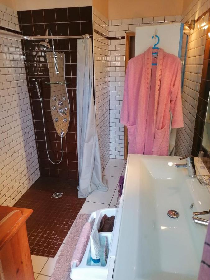 Chambre Chez L'Habitant Tourbes Buitenkant foto